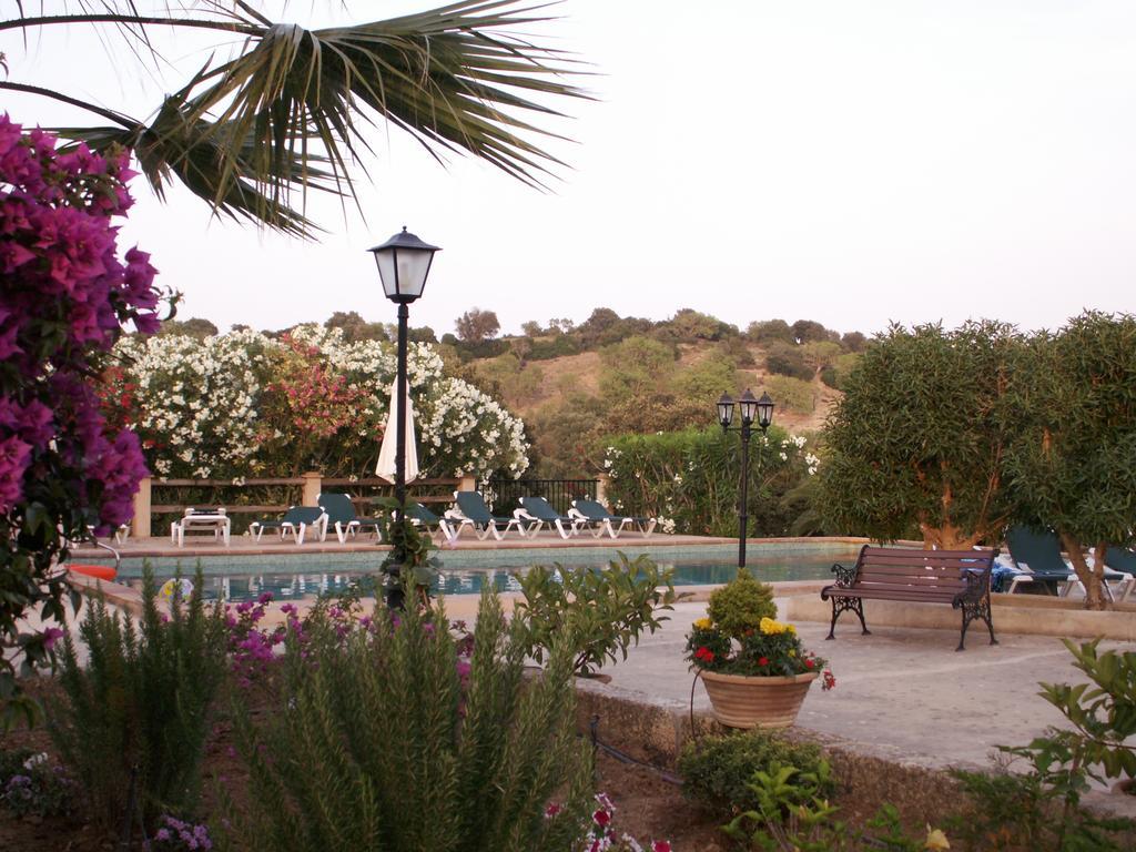 בית הארחה מנקור 	Agroturismo Can Patro מראה חיצוני תמונה