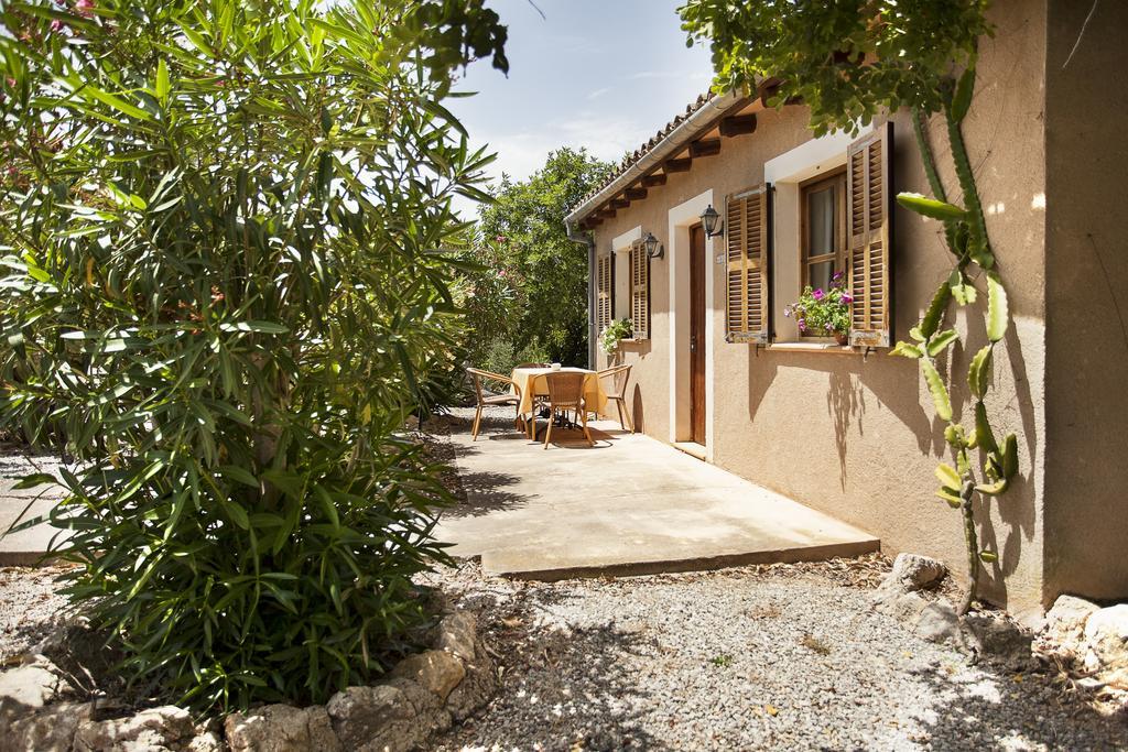 בית הארחה מנקור 	Agroturismo Can Patro מראה חיצוני תמונה